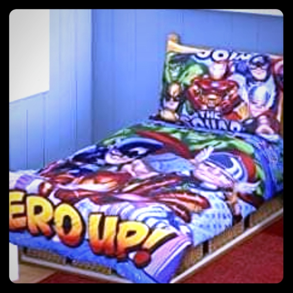 Avengers Toddler 4 pc Bedsheet set